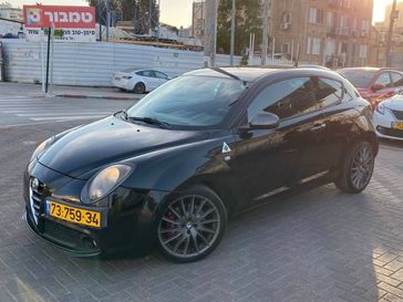 אלפא רומיאו מיטו