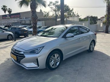 יונדאי אלנטרה