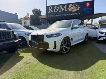 ב מ וו X5