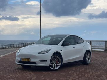 טסלה MODEL Y