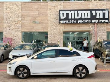 יונדאי איוניק