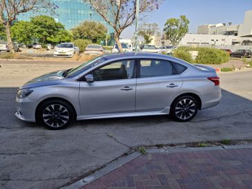 ניסאן סנטרה