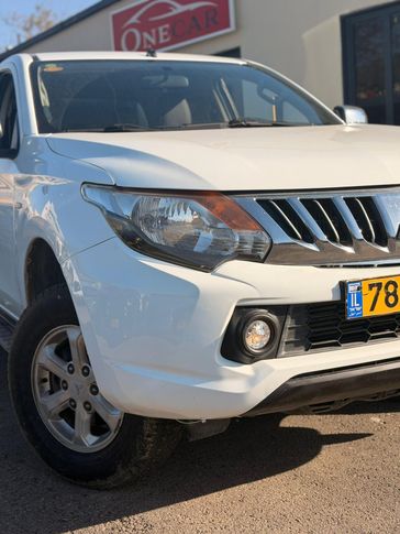 מיצובישי L-200