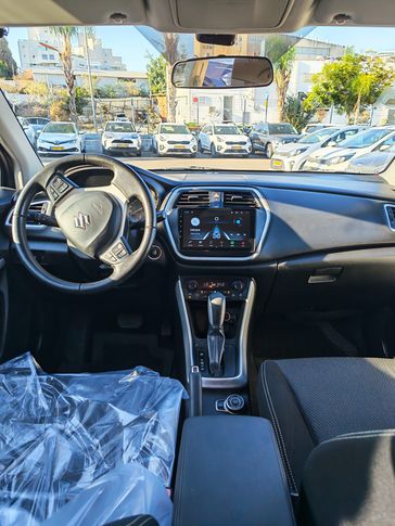 סוזוקי SX4 CROSSOVER