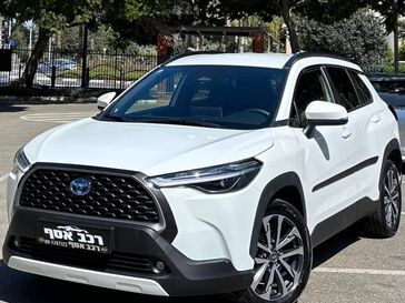 טויוטה קורולה קרוס