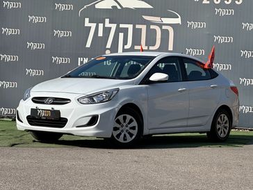 יונדאי I25