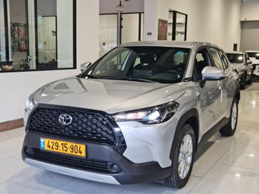 טויוטה קורולה קרוס