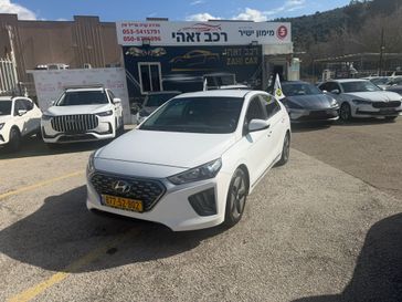 יונדאי איוניק