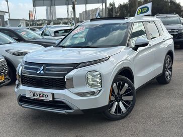 מיצובישי אאוטלנדר