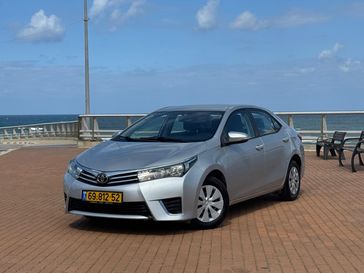 טויוטה קורולה