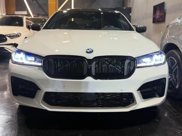 ב מ וו M5