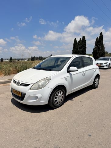 יונדאי I20