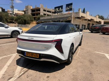 הונגצ'י EH7