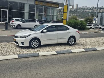 טויוטה קורולה