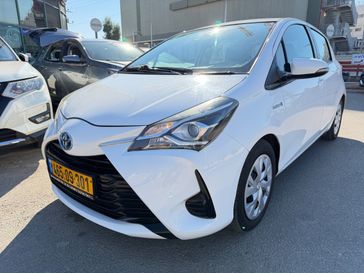 טויוטה יאריס