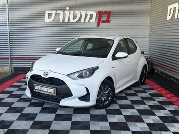 טויוטה יאריס