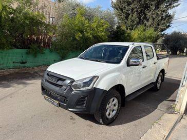 איסוזו D-Max
