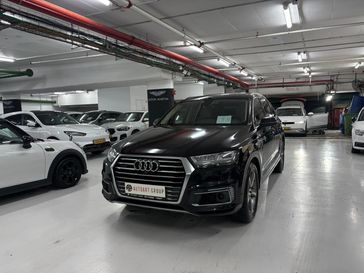 אאודי Q7