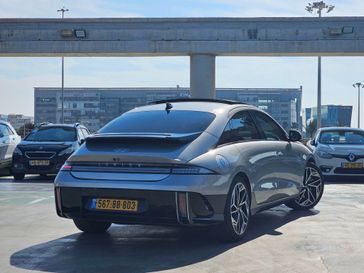 יונדאי איוניק