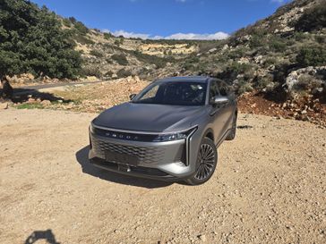 אומודה 9 PHEV