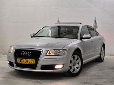 אאודי A8