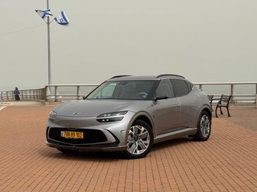 יונדאי GENESIS  GV60