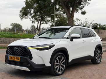 טויוטה קורולה קרוס