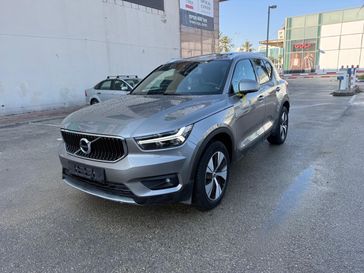 וולבו XC40