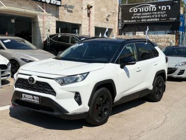טויוטה RAV4
