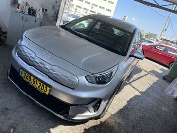 קיה נירו
