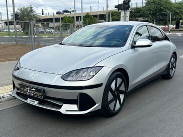 יונדאי איוניק