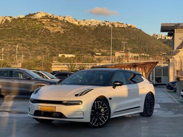 זיקאר ZEEKR 001