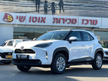 טויוטה יאריס קרוס