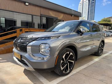 מיצובישי אאוטלנדר