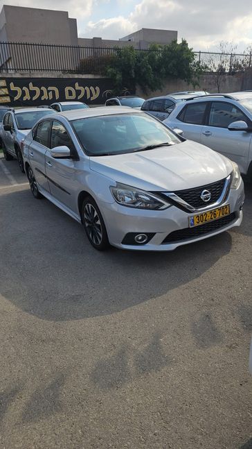 ניסאן סנטרה