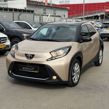 טויוטה אייגו