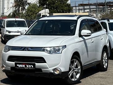 מיצובישי אאוטלנדר