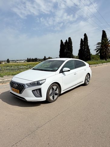 יונדאי איוניק