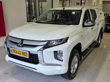 מיצובישי L-200