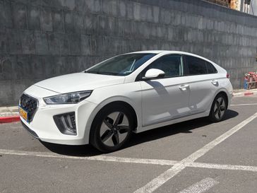 יונדאי איוניק