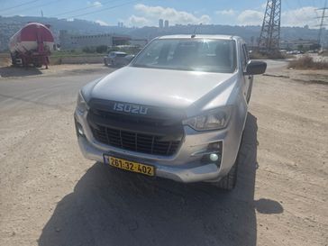 איסוזו D-Max