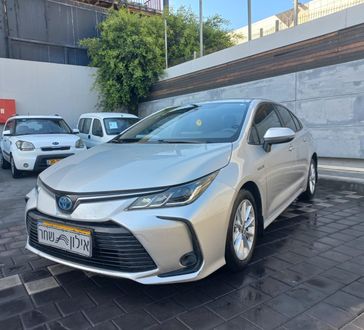 טויוטה קורולה