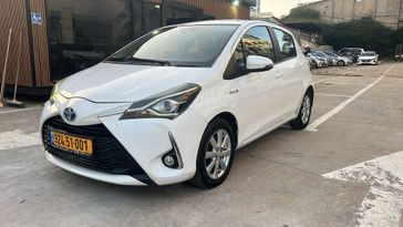 טויוטה יאריס