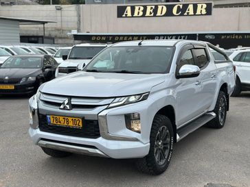 מיצובישי L-200