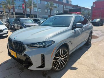 ב מ וו X6