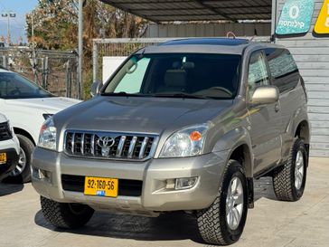 טויוטה לנד קרוזר