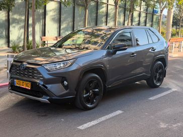 טויוטה RAV4