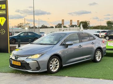 טויוטה קורולה