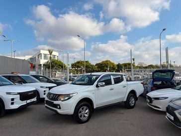 מיצובישי L-200