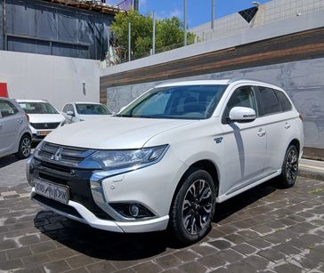 מיצובישי אאוטלנדר